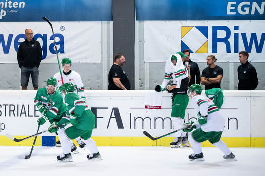 Rögles klubbdirektör Daniel Koch, materialförvaltare