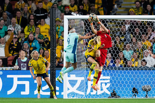 Caitlin Foord of Australia against of Sweden Nathalie