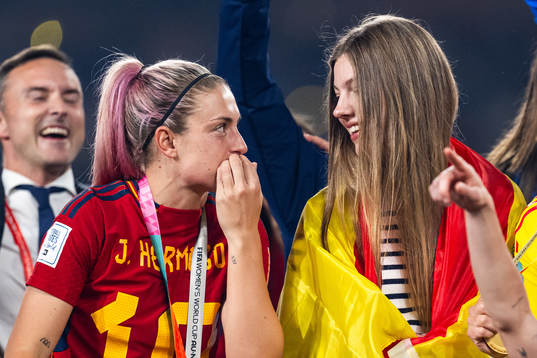 Alexia Putellas and Princess Sofia of Spain