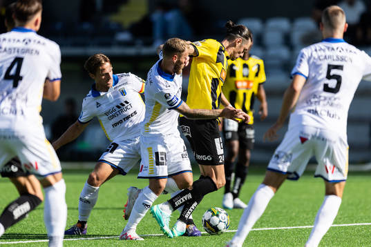 Sirius Daniel Stensson och Joeri De Kamps mot Häckens Amor