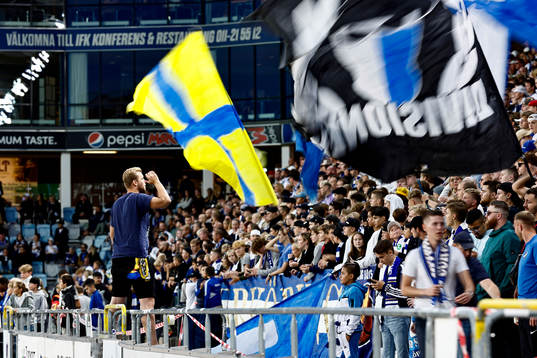 IFK Norrköpings supporters på Curva Nordahl