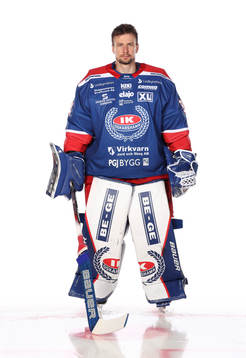 Oskarshamns Marek Langhamarposerar för ett porträtt