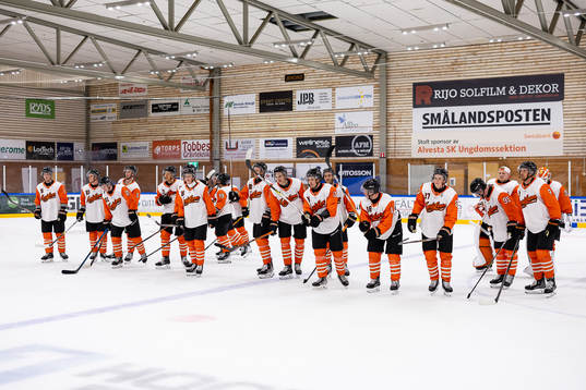 Karlskronas spelare jublar