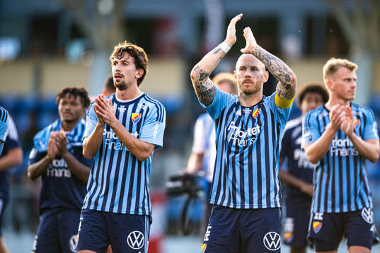 Djurgårdens Rami Kaib och Magnus Eriksson jublar