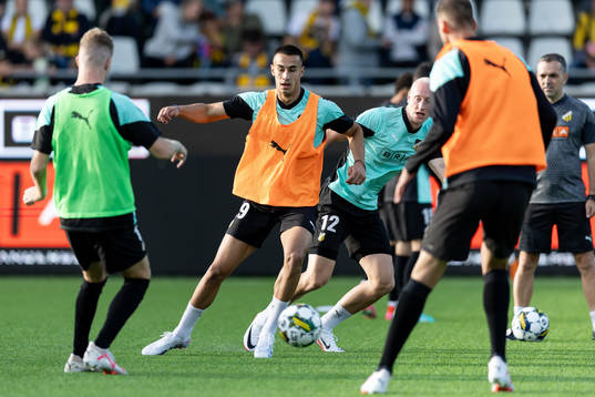 Srdjan Hrstic and Valgeir Lunddal of Häcken