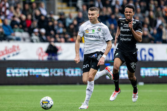 Örebros Jake Larsson och Västerås SKs Alex Douglas