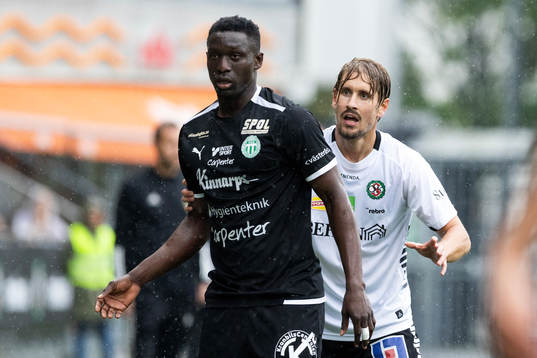 Västerås SKs Ibrahim Yalatif Diabaté och Örebros Daniel