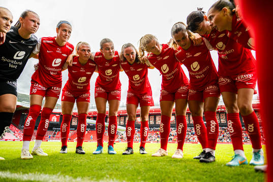 Sandra Stavenes, Joanna Tynnilä, Karoline Haugland, Marthine Østenstad, Marit Bratberg Lund and Justine Kvaleng Kielland, Rakel Engesvik and Cecilie Redisch Kvamme of Brann ahead of the Toppserien football match between Brann and Lyn on August 26, 2023 in Bergen.