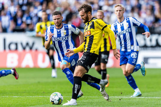 IFK Göteborgs Marcus Berg och Häckens Simon Sandberg