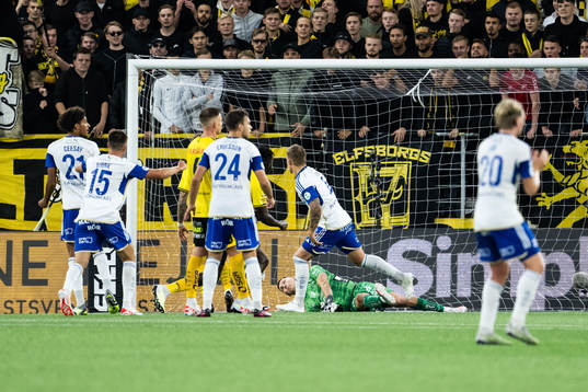 IFK Norrköpings Marco Lund Nielsen jublar efter 3-1