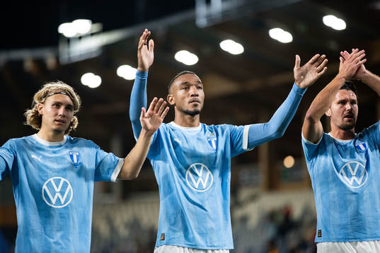  Malmö FFs Sebastian Nanasi, Derek Cornelius och Stefano Vecchia jublar