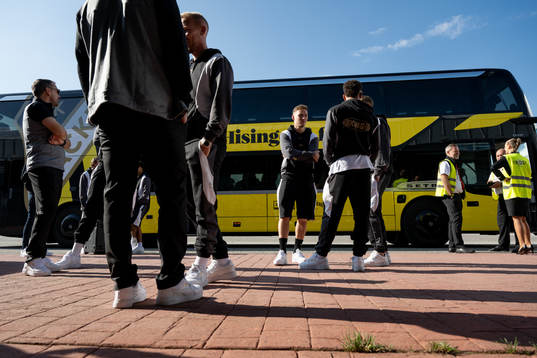 Jacob Barret Laursen and the rest of the Häcken team ahead of the UEFA Europa League play-off agains Aberdeen on August 30, 2023 in Gothenburg. 
