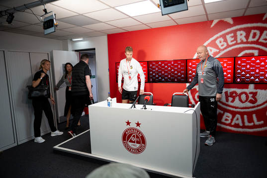 Samuel Gustafson and head coach Per-Mathias Høgmo  of