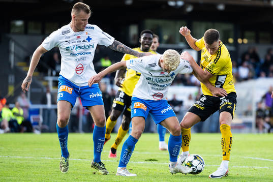 Värnamos Victor Eriksson och Victor Larsson mot Elfsborgs