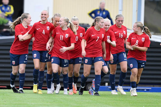 Norges Josefine Thorsnes Lefdal jublar efter 0-1