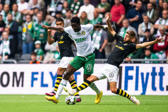 Hammarbys Nathaniel Adjei och AIKs Anton Salétros