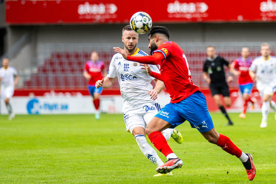 GIF Sundsvalls Robert Lundström och Helsingborgs Amin
