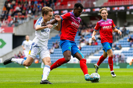 GIF Sundsvalls Marcus Burman och Helsingborgs Bernardo