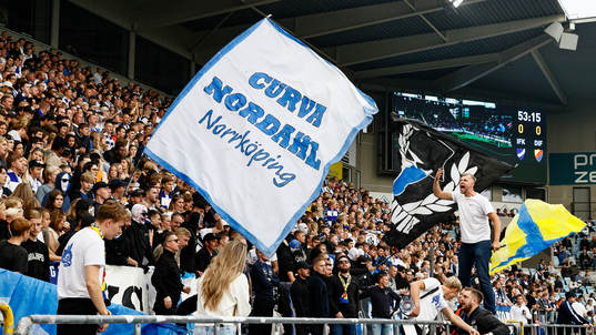 IFK Norrköpings supporters på Curva Nordahl