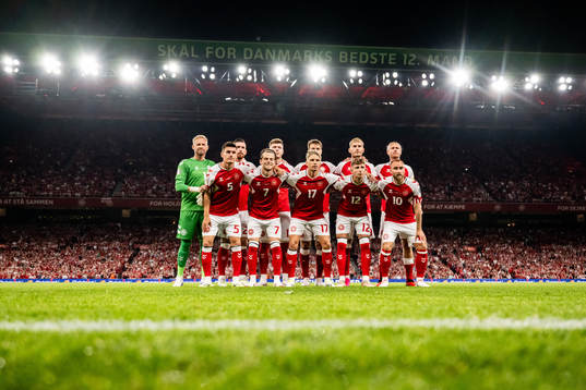 goalkeeper Kasper Schmeichel, Pierre-Emile Højbjerg, Morten Hjulmand, Joachim Andersen, Jonas Wind and Simon Kjær. Front left: Joakim Mæhle, Mathias Jensen, Jens Stryger, Jesper Lindstrøm and Christian Eriksen. 