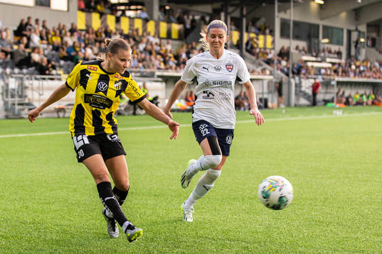 Bla gjennom flere bilder av Fotboll, Damallsvenskan, Häcken - FC Rosengård