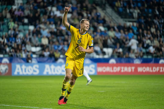 Viktor Claesson of Sweden celebrates