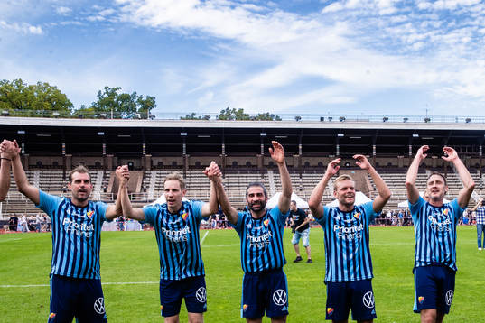 Djurgårdens Joel Riddez, Abgar Barsom, Johan Arneng och Andreas Johansson jublar