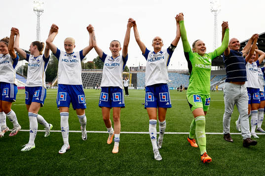 IFK Norrköpings spelare jublar