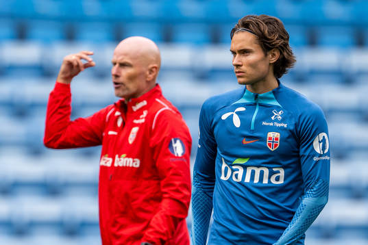 Head coach Ståle Solbakken and Markus Solbakken of the