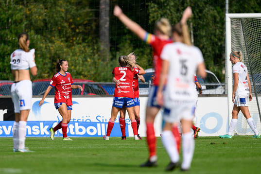 Vittsjös Charlotte Grant jublar