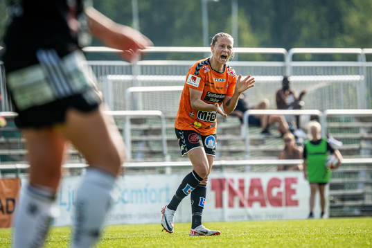 Kristianstads Emmi Alanen reagerar