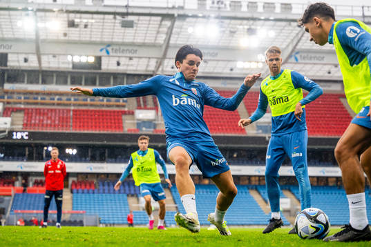 Hugo Vetlesen, Kristoffer Ajer and Osame Sahraoui of the