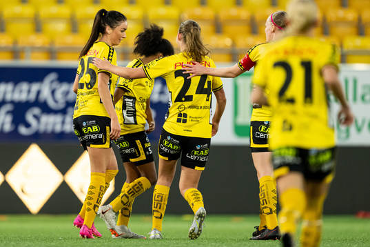 Elfsborgs Izabella Bergström jublar efter 2-0