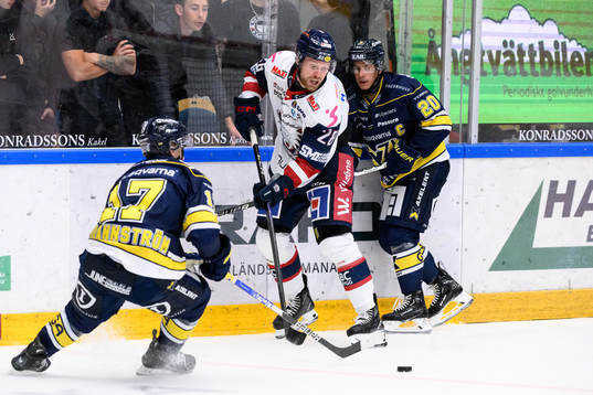 Linköpings John Nyberg och HV71s André Petersson