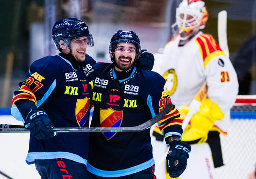 Djurgårdens John Norman och Kevin Karlsson jublar