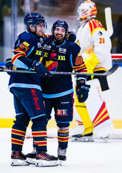 Djurgårdens John Norman och Kevin Karlsson jublar