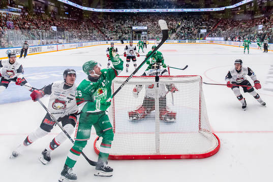 Rögles Simon Ryfors oroar mot Malmö Redhawks Fredrik