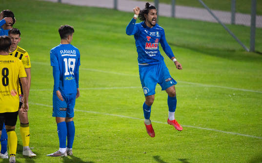 Nosabys Ameer Naseer Naji ilsken över domslut i matchen i division 2 mellan IFK Hässleholm och Nosaby IF i Hässleholm 15 september 2023.
