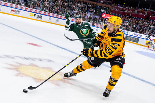 Färjestads Henrik Björklund och Skellefteås Arvid