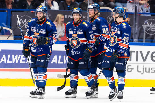 Växjös Tobias Rieder jublar