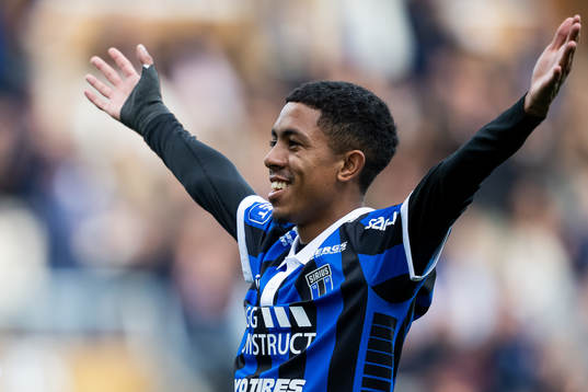 Sirius Tashreeq Matthews jublar efter 1-0