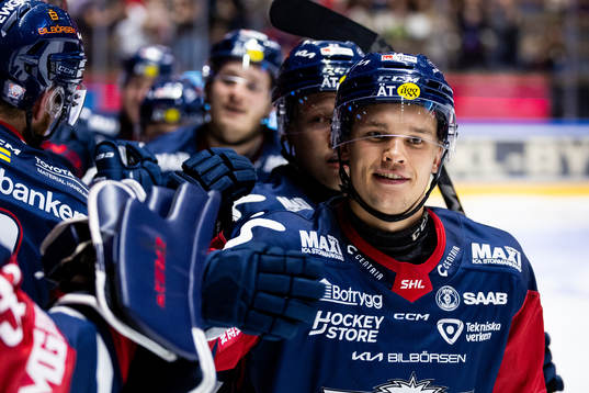 Linköpings Arvid Costmar jublar