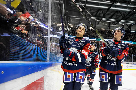 Linköpings Arvid Costmar och Patrick Russell jublar