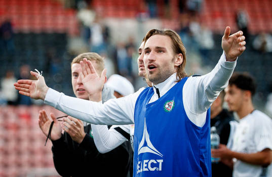 Örebros Kevin Walker jublar