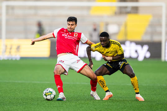 Kalmars Deniz Hummet och Elfsborgs Emmanuel Boateng