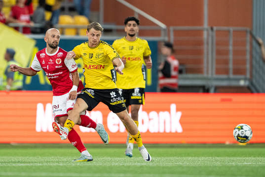 Kalmars Robert Gojani och Elfsborgs Simon Hedlund