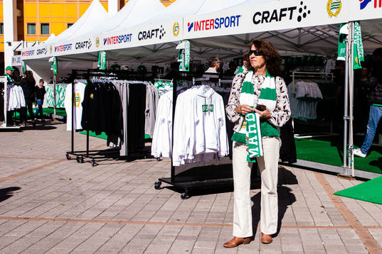 Hammarbys souvenirbutik utanför Tele2 Arena  
