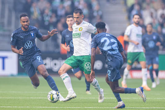 Malmö FFs Isaac Kiese Thelin och Hammarbys Loret Sadiku