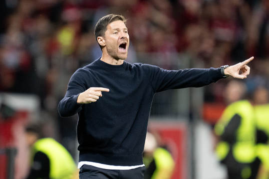 Head coach Xabi Alonso of Bayer Leverkusen