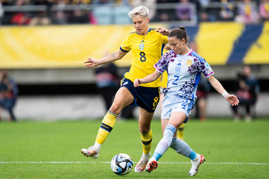 Lina Hurtig of Sweden and Ona Batlle of Spain